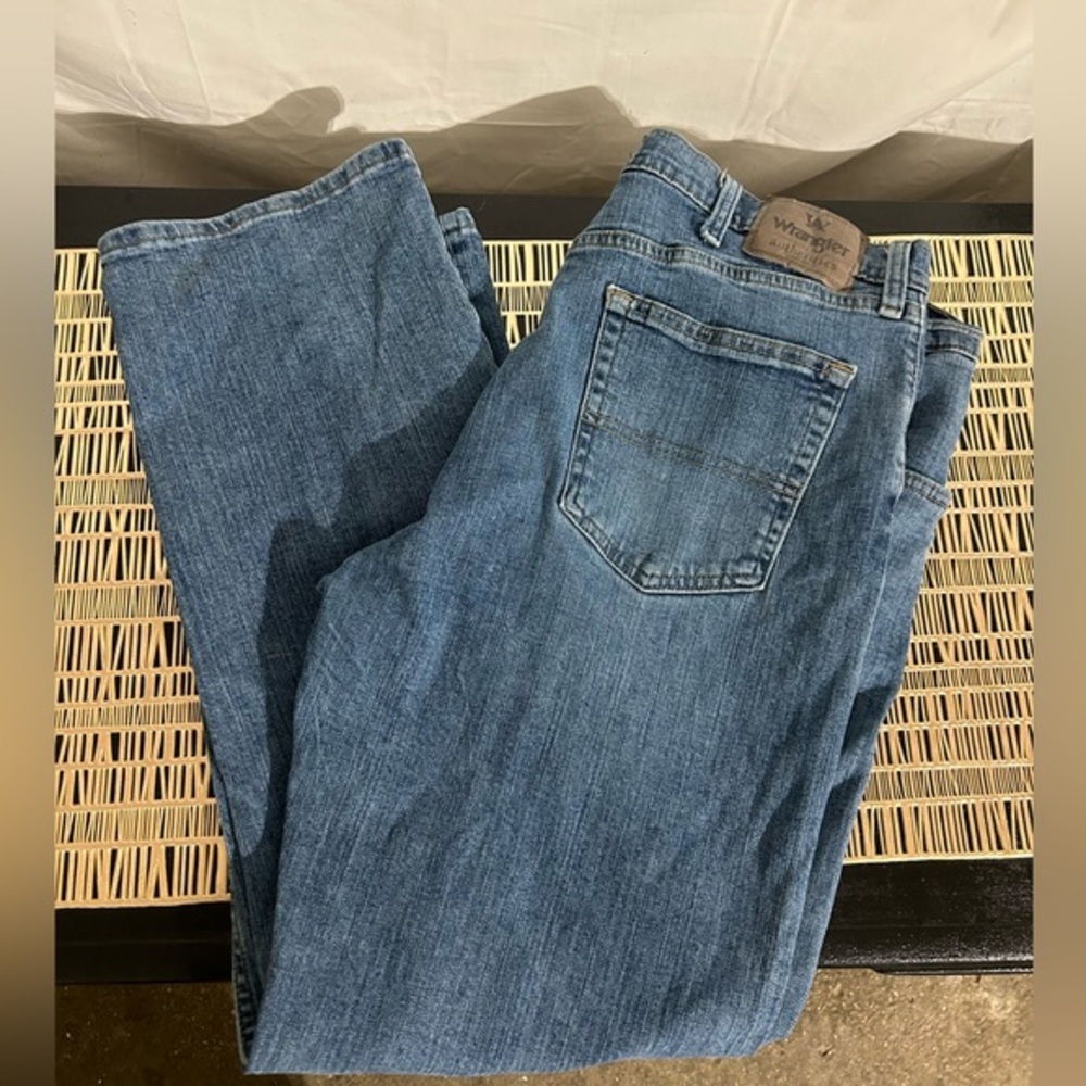 Men’s Wrangler Authentic Jeans size 36x29